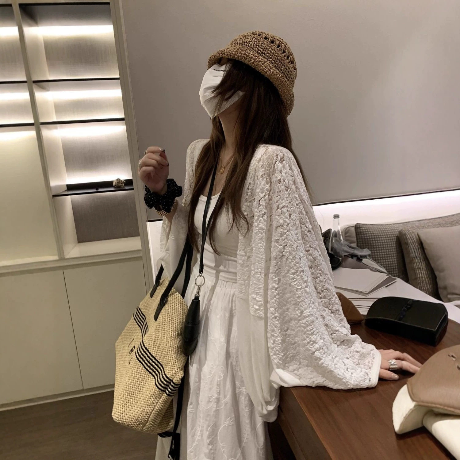 NUNBAI法式复古蕾丝拼接防晒开衫女薄款夏宽松中长披肩上衣外套白