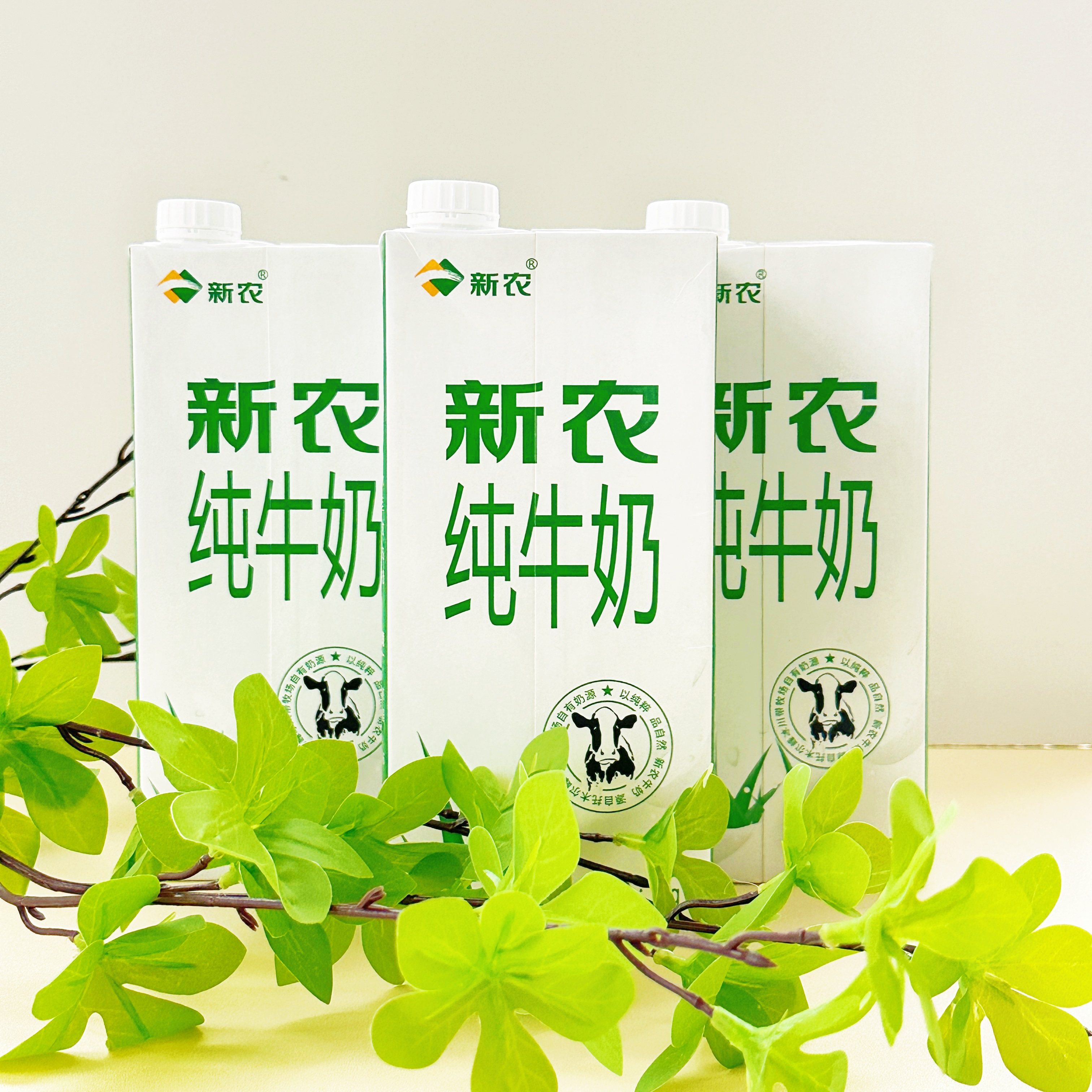 新农否纯牛奶新疆生牛乳配料