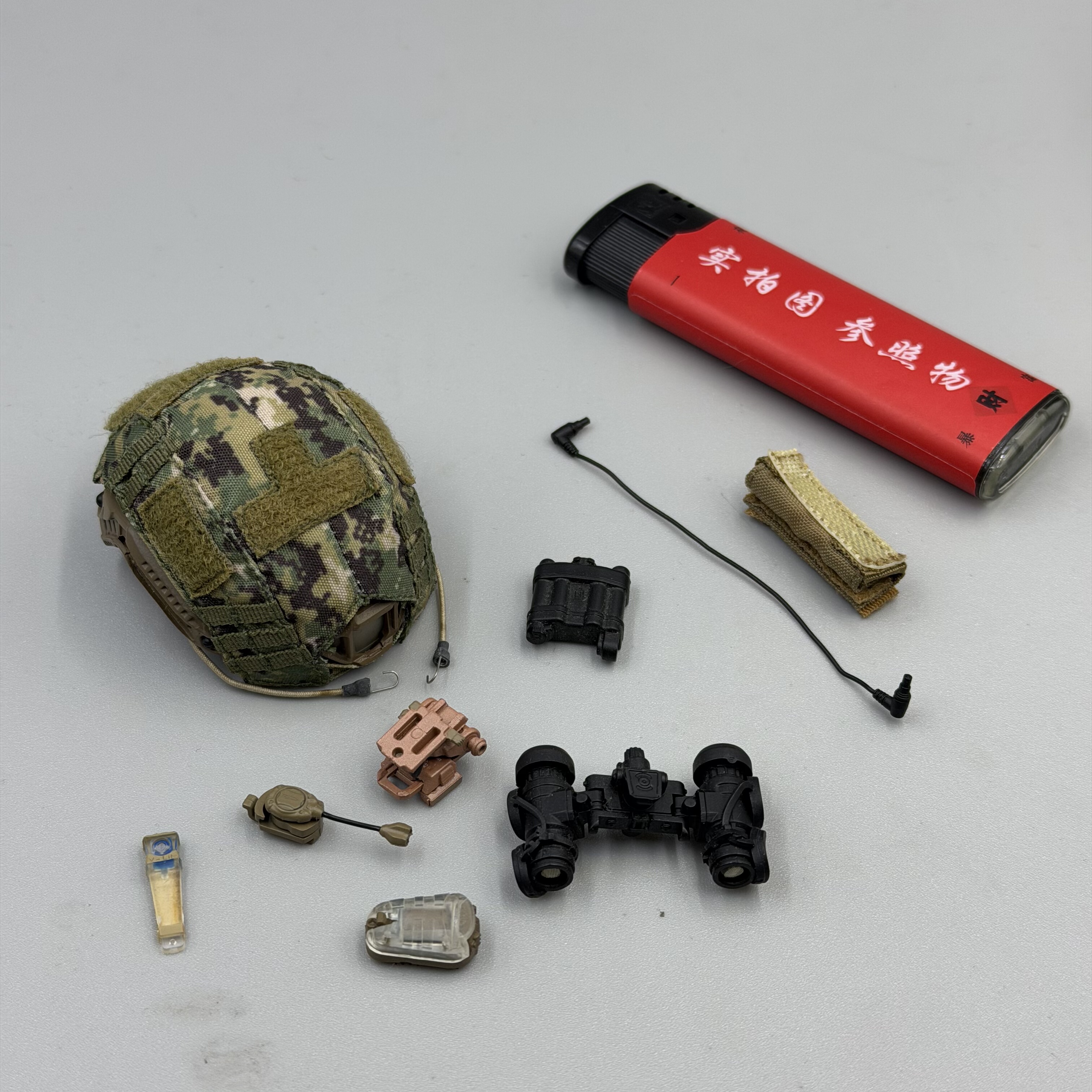 thumbnail for DAMTOYS DAM 78072 American Seal NSWDG Helmet Night Vision Device 1 6 Scale Model