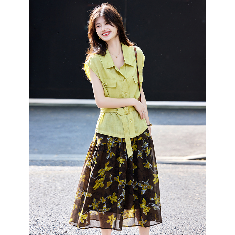 苏醒的乐园夏季减龄衬衫印花褶皱大摆中长裙拼接碎花半身裙两件套