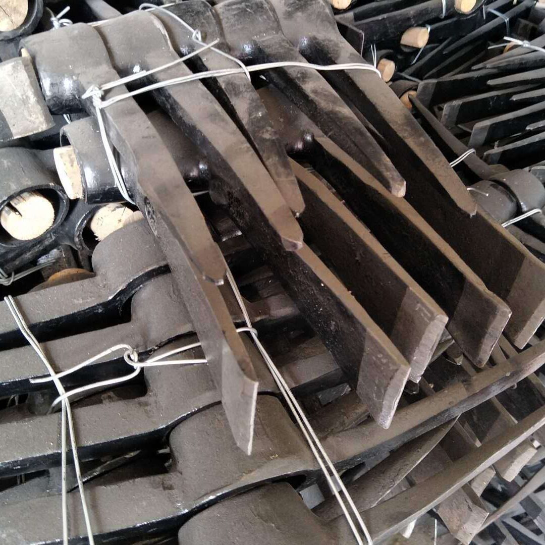 现货洋镐钢镐农用工具锻打镐头十字镐尖扁镐头镐把建筑工具