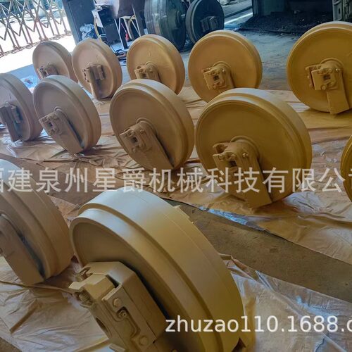 泉州 挖掘机四轮一带支重轮轨总成铲斗斗齿  精铸 支重轮 引导轮