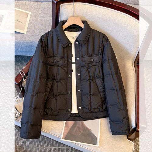 黑色轻便排骨洋气轻薄小羽绒服女