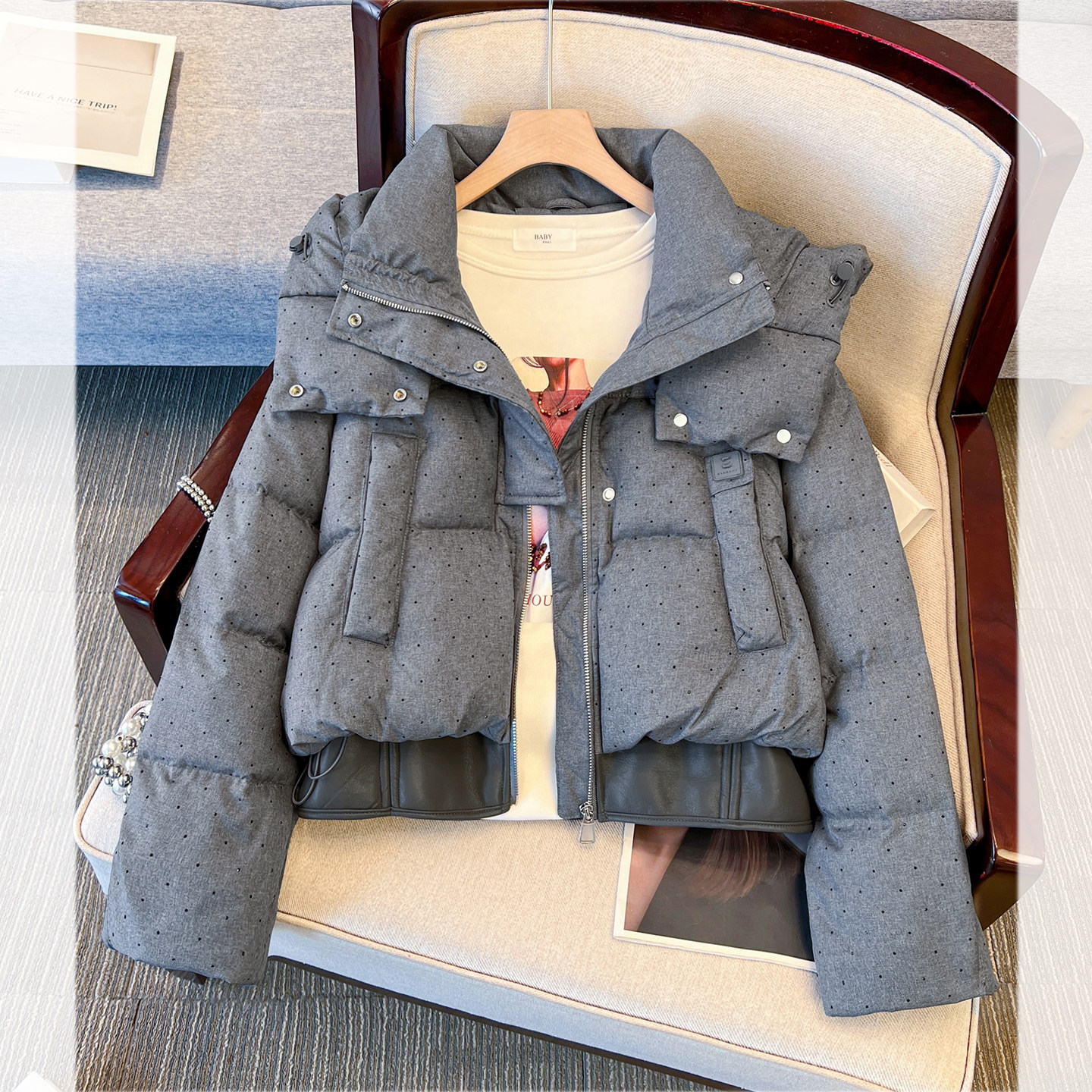 独特绝美灰色连帽假两件羽绒服女2025过冬新短款白鸭绒保暖厚外套,女装/女士精品,羽绒服,淘宝优惠券,粉丝福利购,淘宝优惠卷