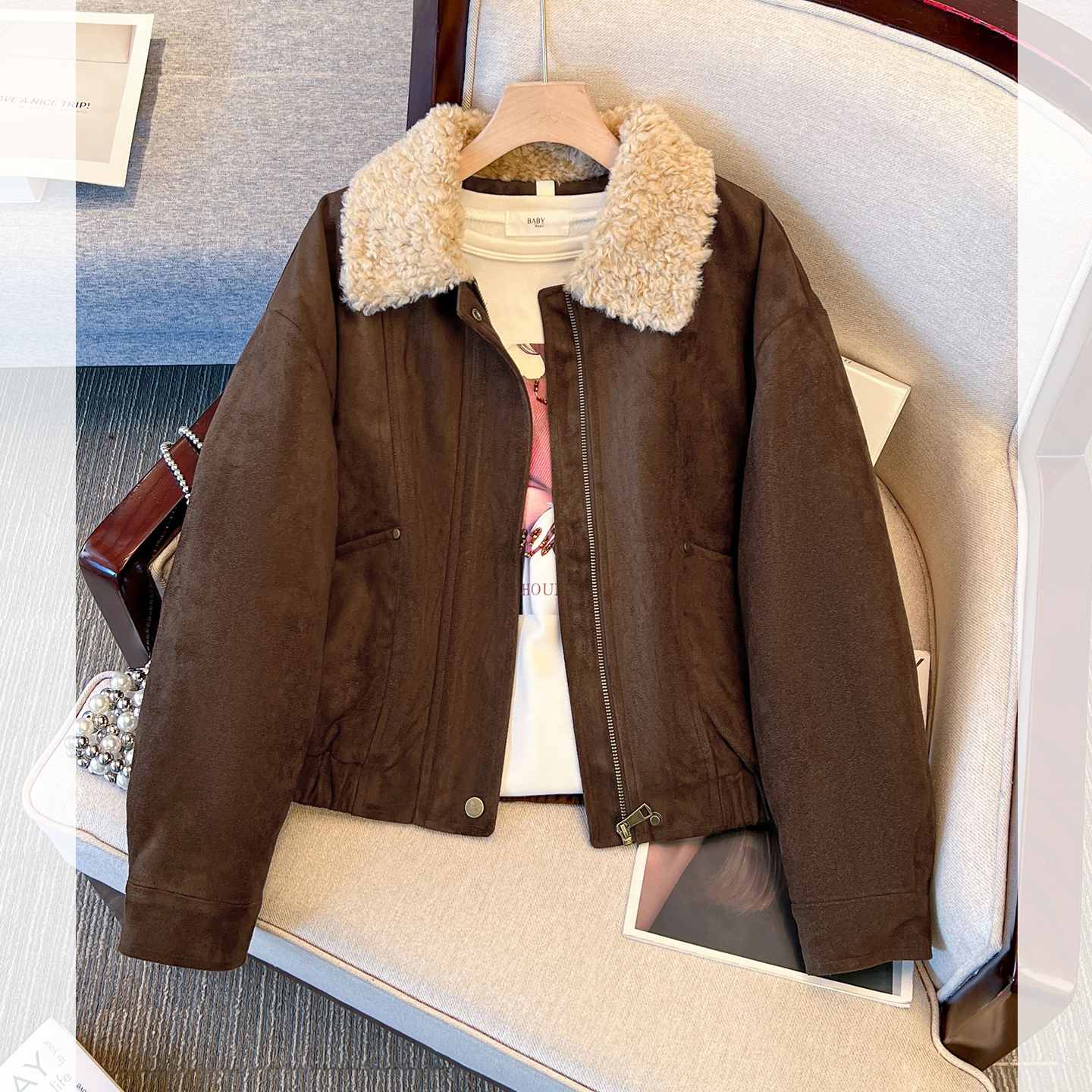 棕咖色羊羔毛翻领拼接麂皮厚外套