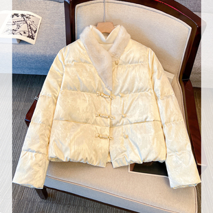 绝美新中式国风白色提花盘扣羽绒服女短款2026冬装新款小个子外套
