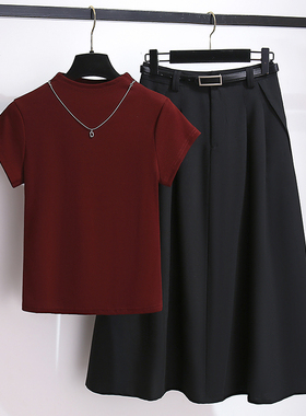 红色短袖搭配半身裙子女2025夏装新款超火穿搭一整高级感两件套装