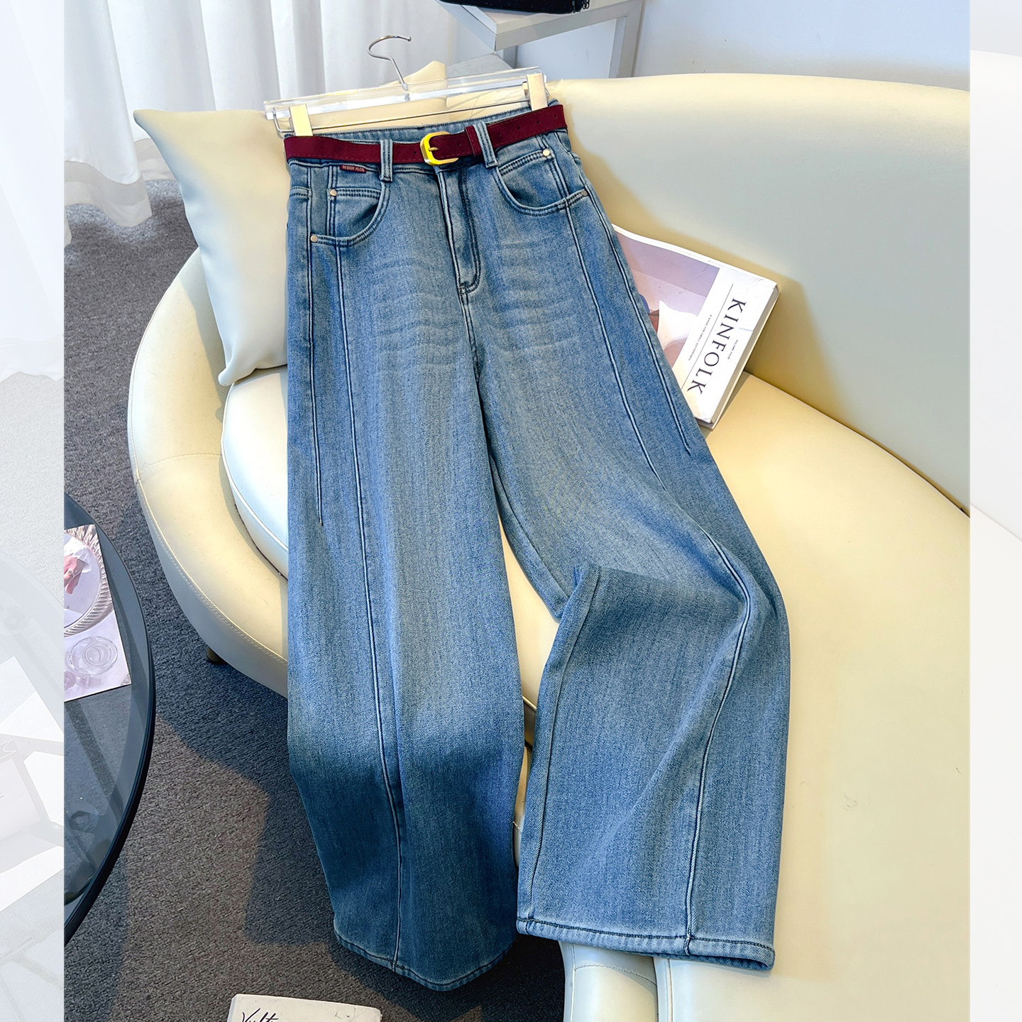 浅蓝色高腰窄版阔腿牛仔裤加绒