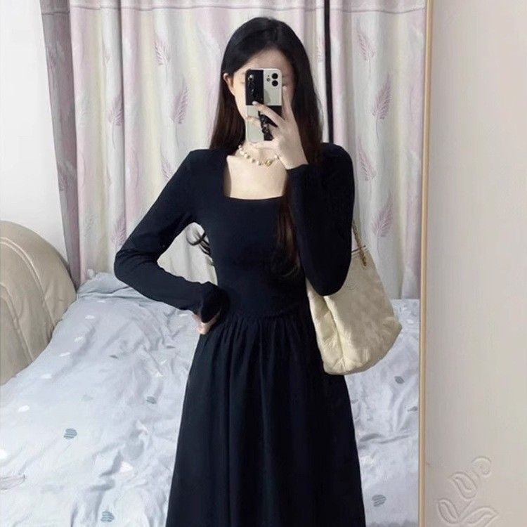 法式长袖方领连衣裙女早秋季2025新款感修身显瘦气质长裙子潮