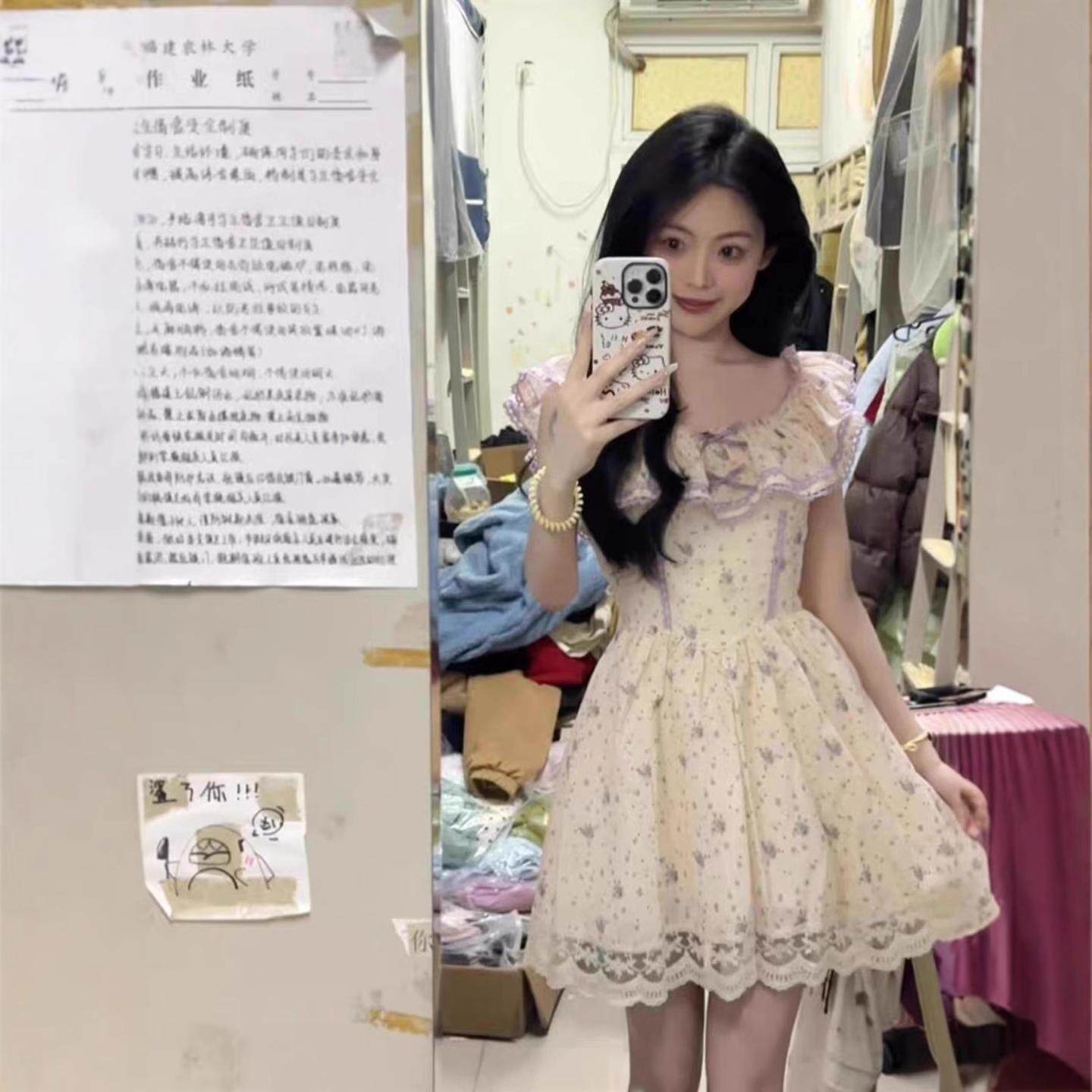 紫色小飞袖碎花连衣裙女款纯欲风蕾丝边约会短裙子