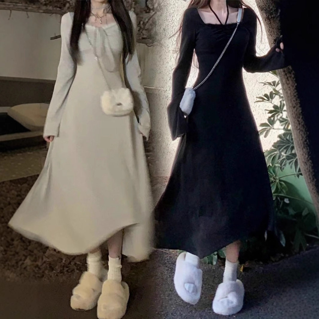 法式甜辣风长袖修身连衣裙子女气质设计感小众收腰内搭长裙秋冬