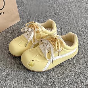女童鞋子黄色2026新款春季大童板鞋轻便儿童运动鞋德训鞋学生女鞋