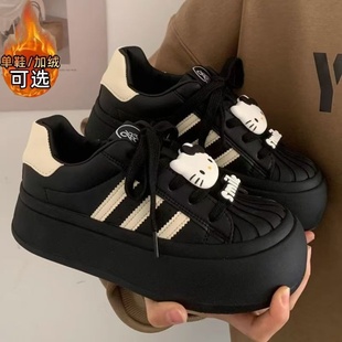 女童运动鞋面包贝壳头2025新款冬季儿童板鞋大童鞋子大头加绒保暖