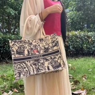 霸王茶姬周边全新正品小众茶马古道女包高级感帆布包包