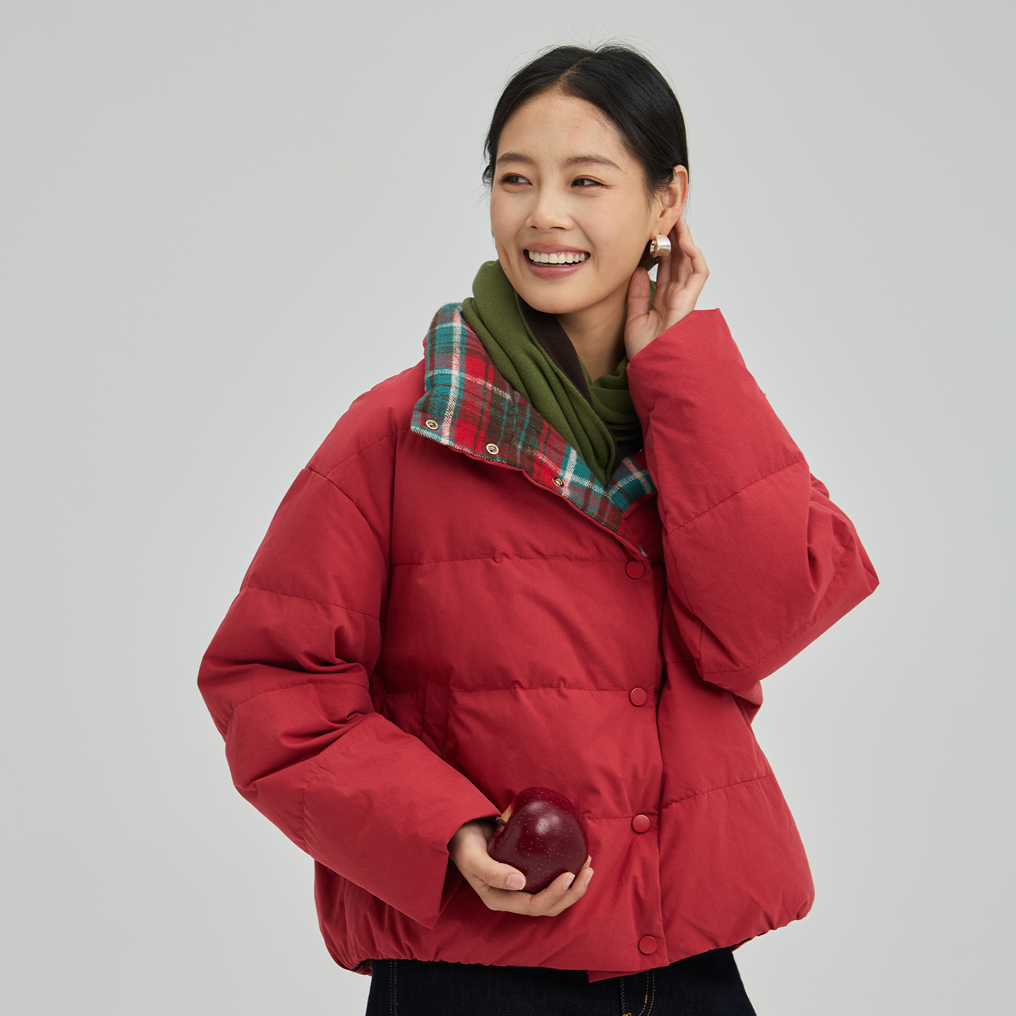 无色无味新款复古短款翻领羽绒服