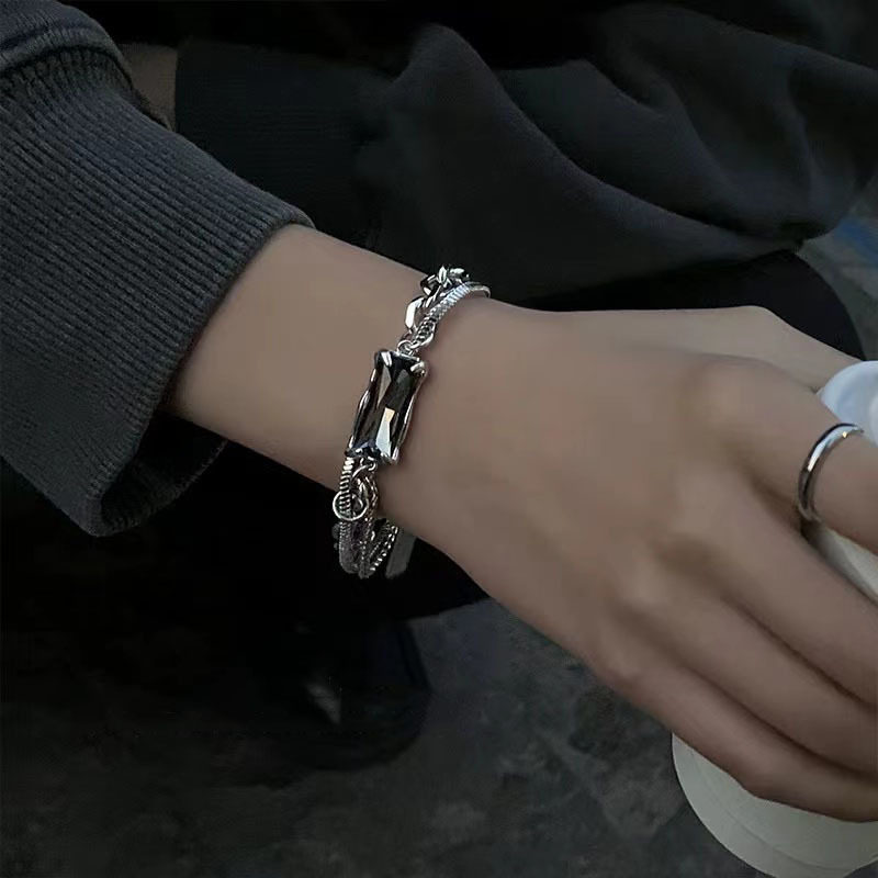 钛钢黑色锆石情侣手链女