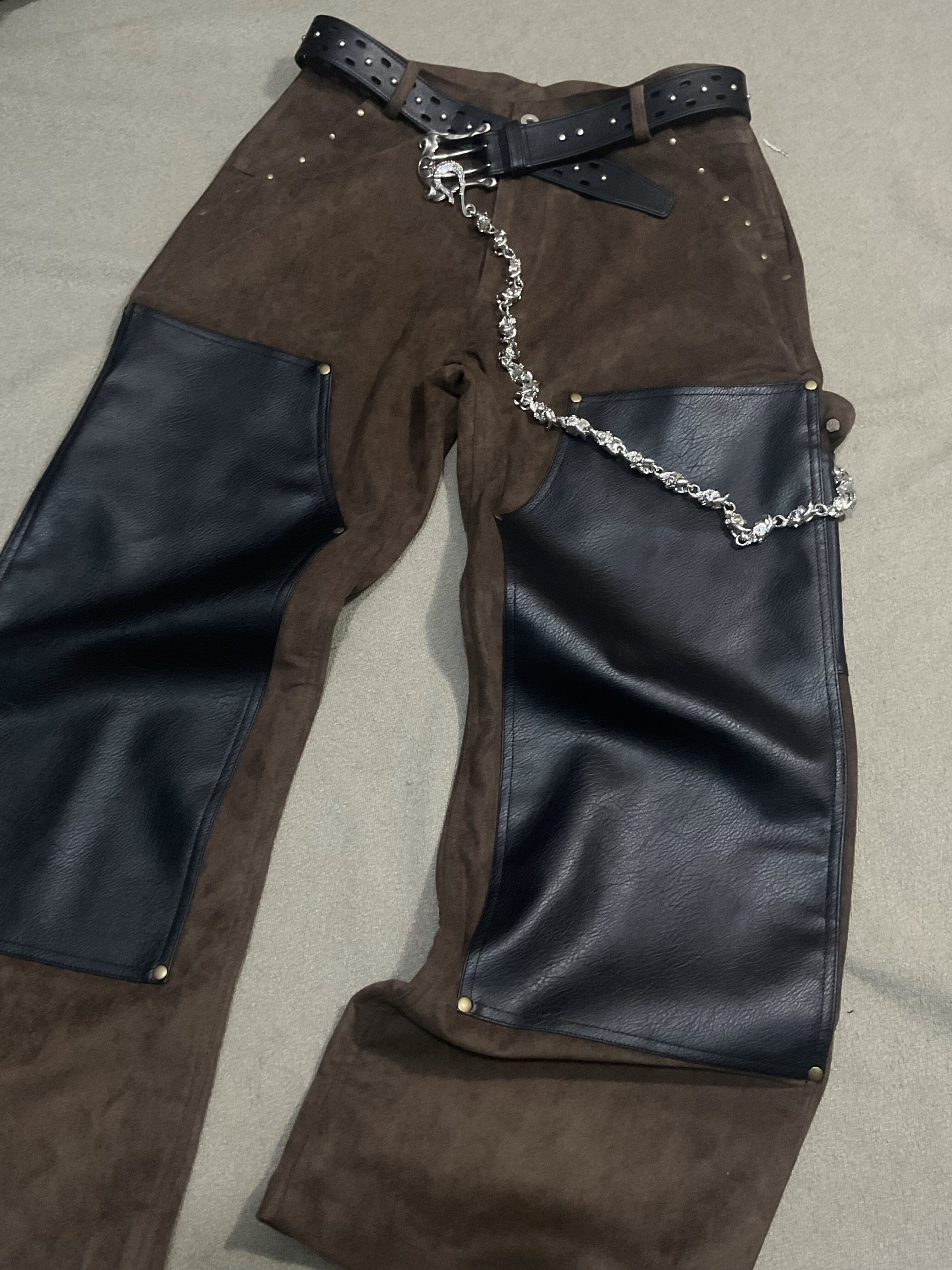 CAXx 麂皮拼皮铆钉伐木裤Suede patchwork rivet logging pants