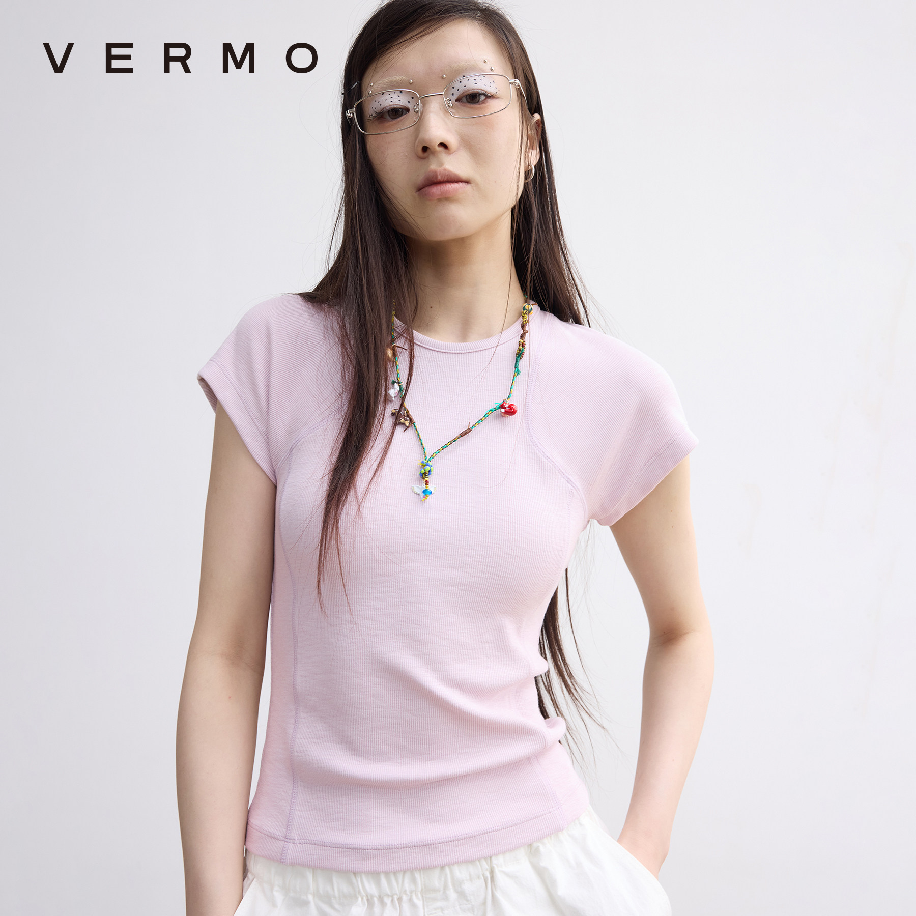 VERMO 线条分割剪裁修饰身形 舒适不紧绷  螺纹肌理高弹短袖T恤