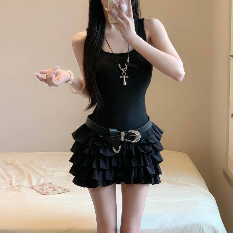 iqcq气球熊辣妹黑色花边拼接吊带连衣裙女夏收腰显瘦蓬蓬蛋糕短裙