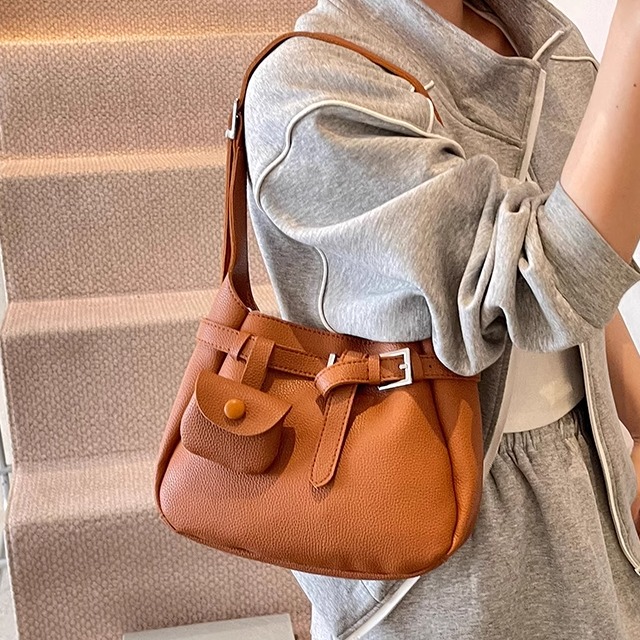 2025新款时尚复古小众单肩包