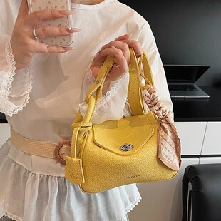 韩系小众手提黄色包包女2025新款潮少女逛街上班百搭斜挎包小方包