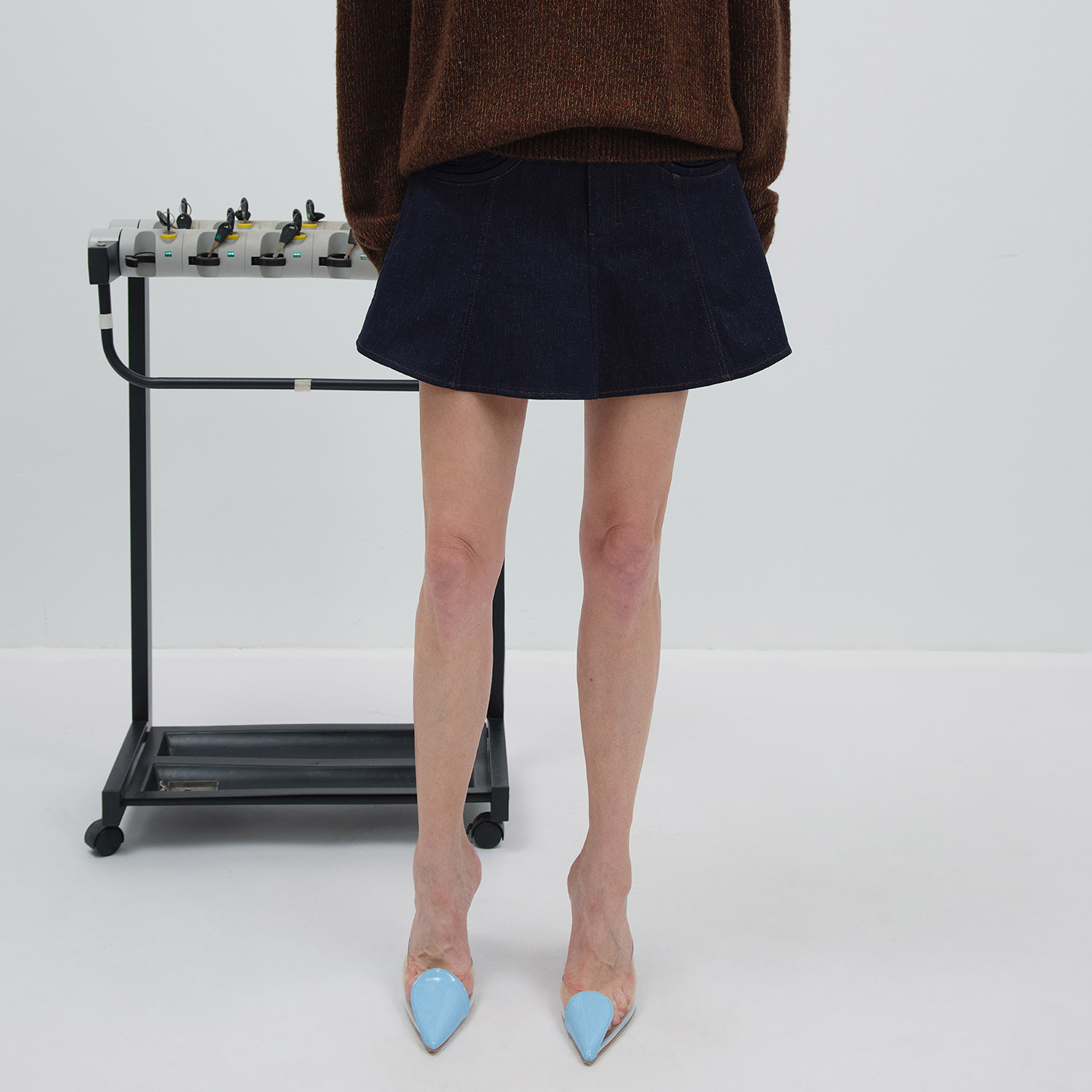 NMORE设计师品牌 25秋季新款 夜色蓝波浪下摆牛仔短裙