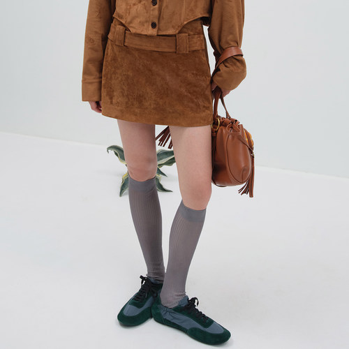 NMORE设计师品牌 25秋季新款 琥珀棕麂皮绒短款裙裤