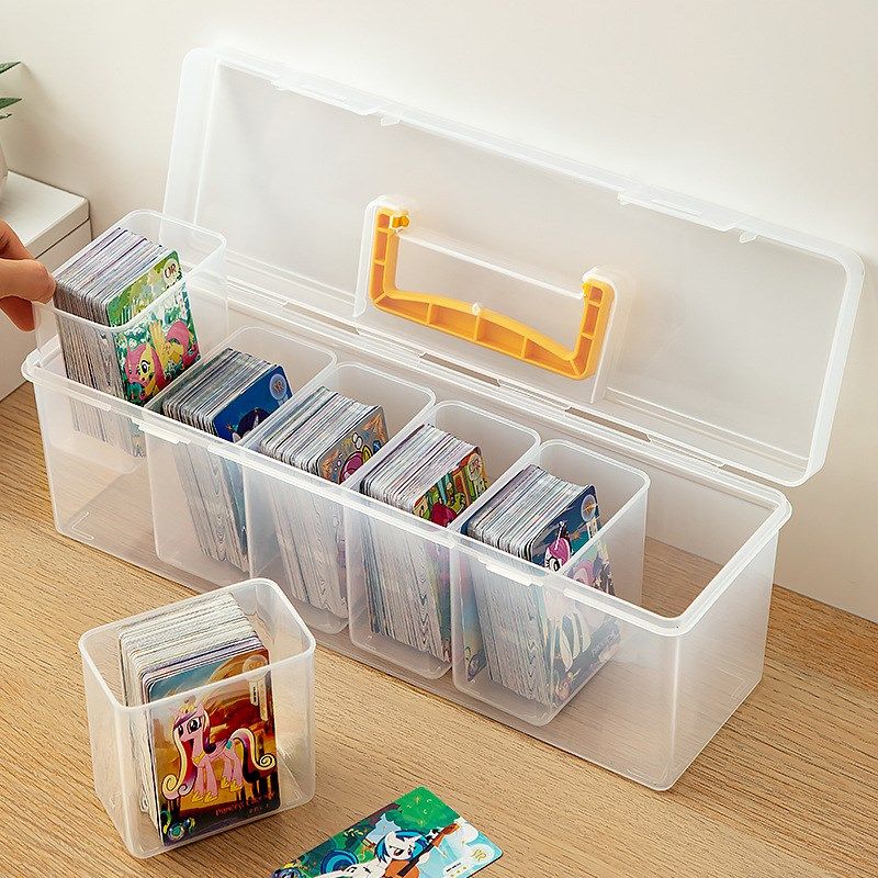 卡游小马宝莉卡片收纳盒儿童小卡卡牌透明分隔整理盒防尘带盖收藏