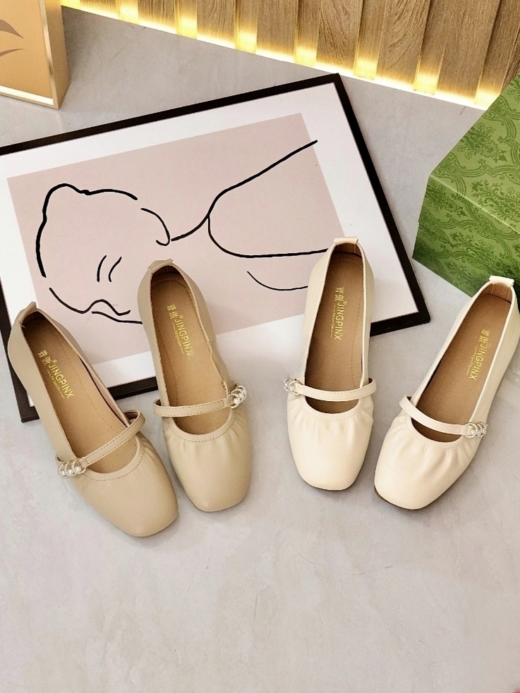 法式玛丽珍单鞋女夏2024新款平底圆头温柔风豆豆鞋方跟小皮鞋女