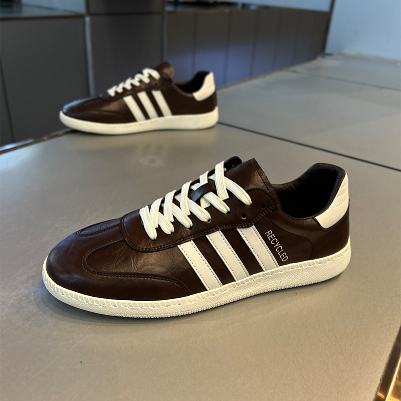 春秋轻便皮面休闲鞋男