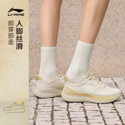 李宁秋冬款时尚防泼水透气运动鞋