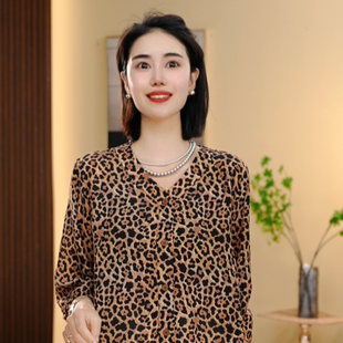 女5202 BEIJU 2025新款 时尚 休闲气质百搭显瘦轻奢洋气豹纹印花衬衫