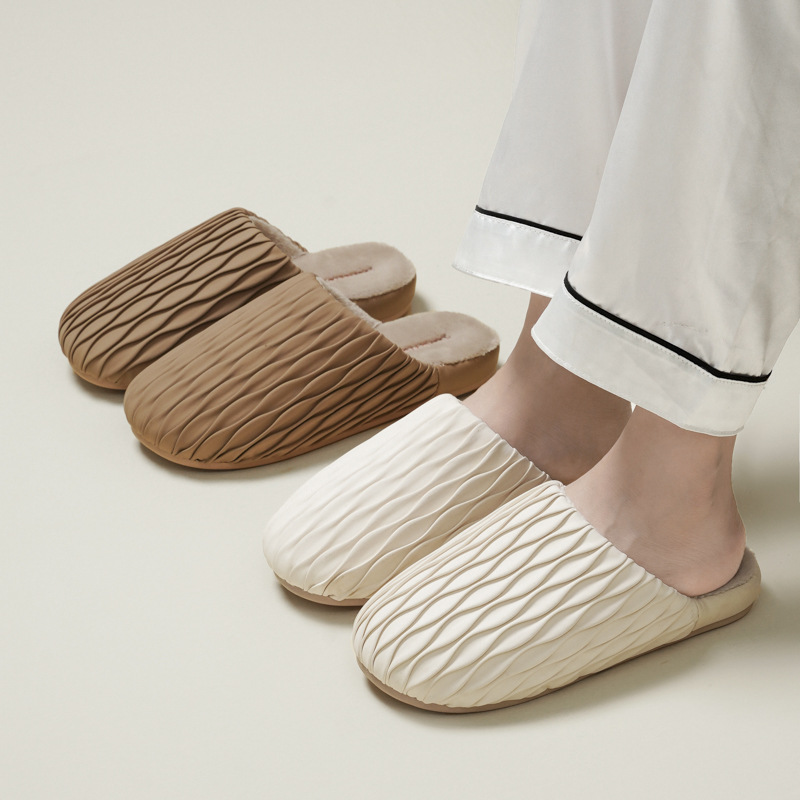 棉拖鞋女士秋冬季新款室内居家用保暖加绒防水感褶皱软底拖鞋
