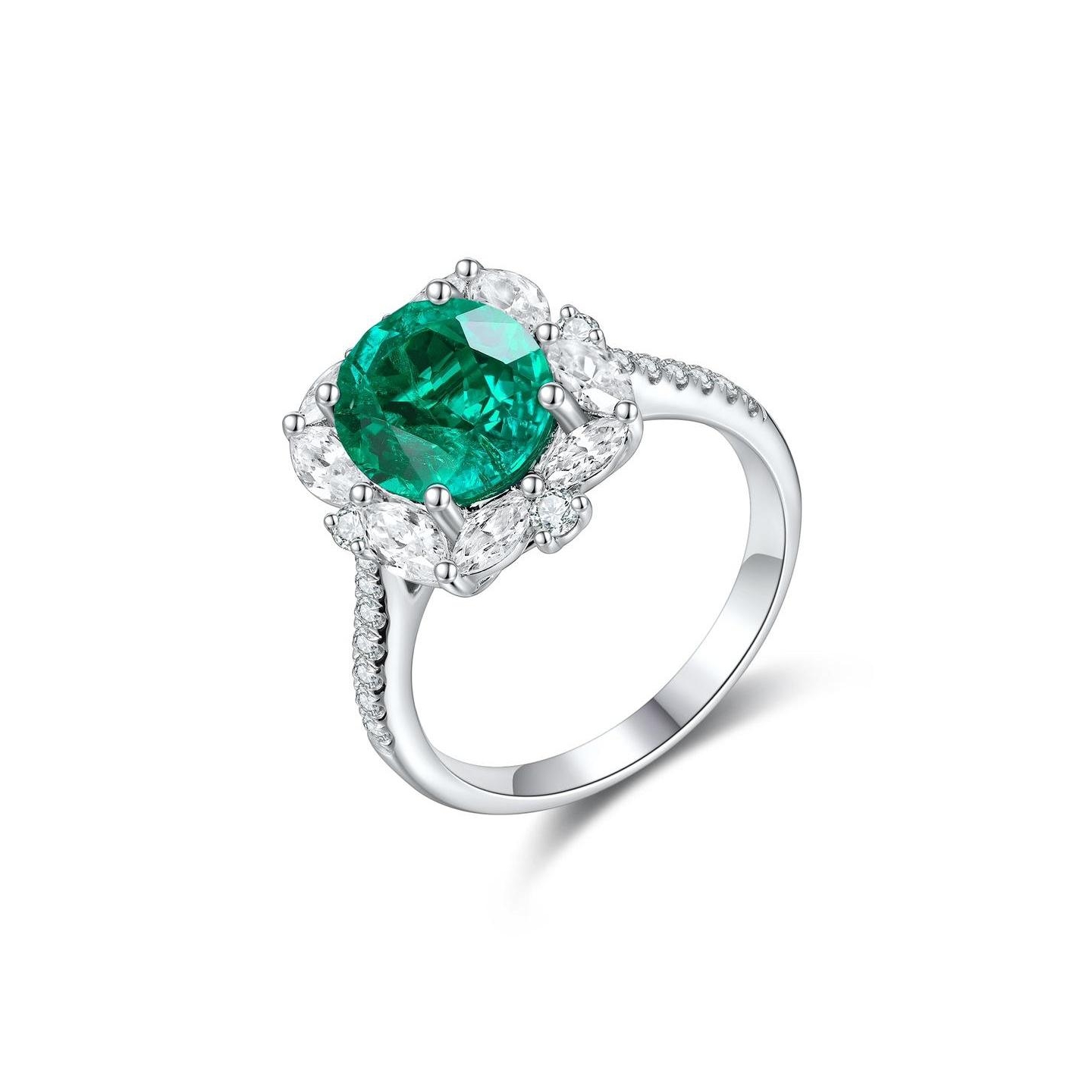 s925银培育祖母绿戒指女主石：2.32ct 副石：1.735ct 总重：3.85g