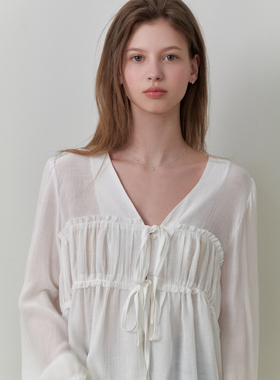 2025新款衬衫女高级感轻奢减龄洋气微透V领泡泡袖宽松系带衬衣