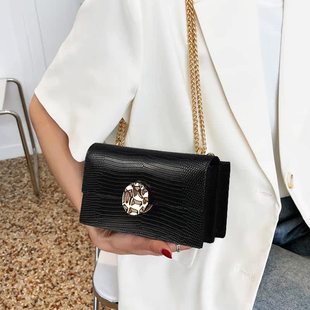 大容量真皮女包2025新款时尚气质简约白色百搭链条斜挎单肩小包包