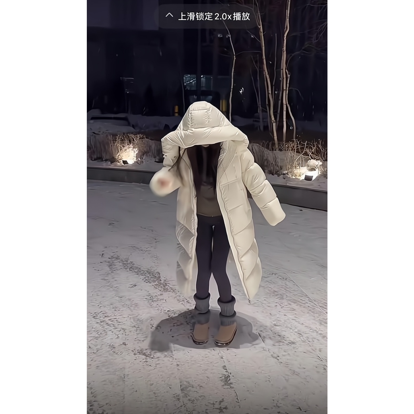 连帽长款羽绒服女加厚宽松设计感