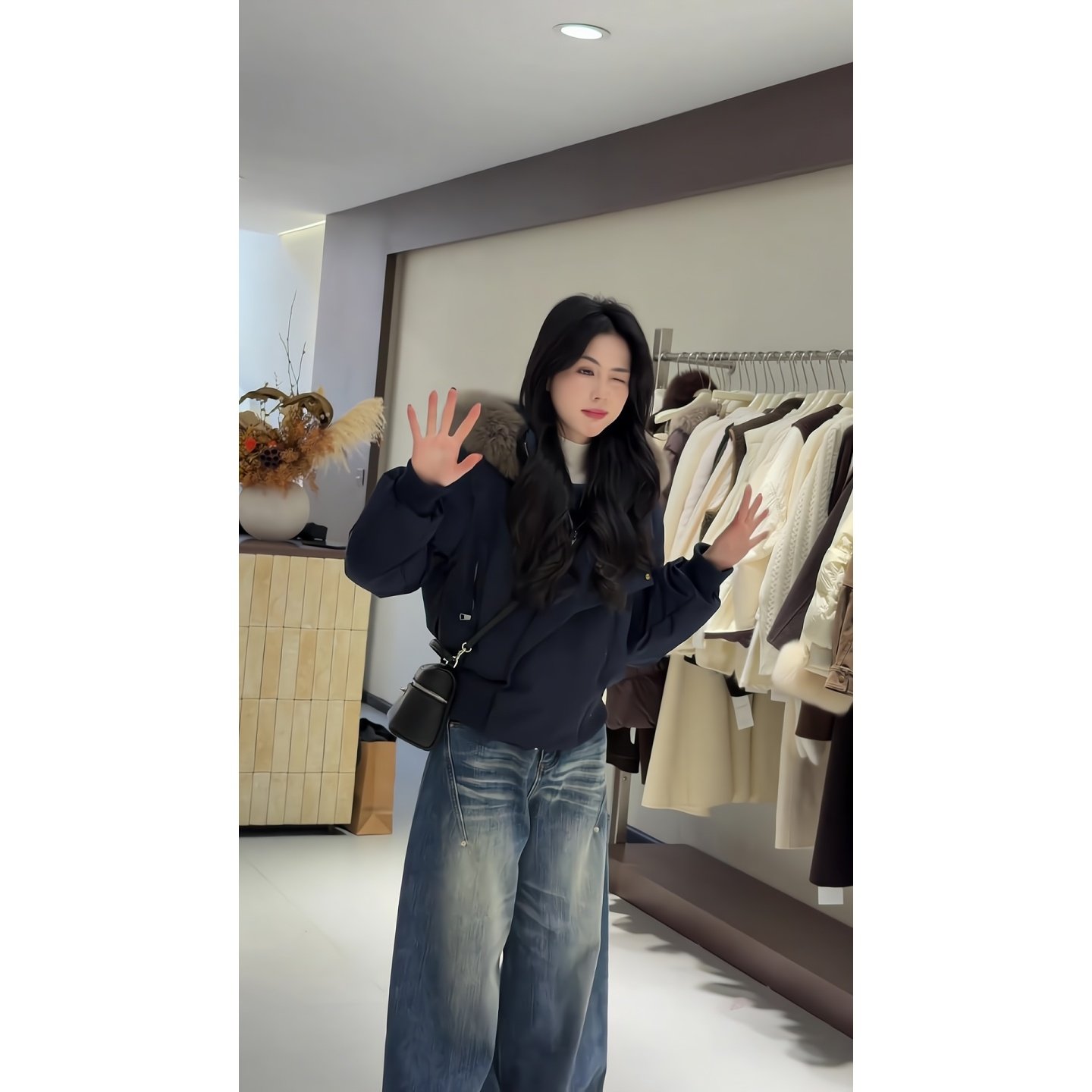 2025冬季韩系连帽加厚羽绒服女