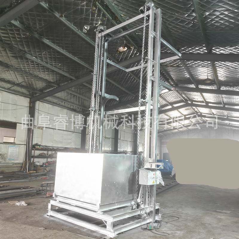 油包物料提升机垂直上料机图片散颗粒小零件提升卸料机