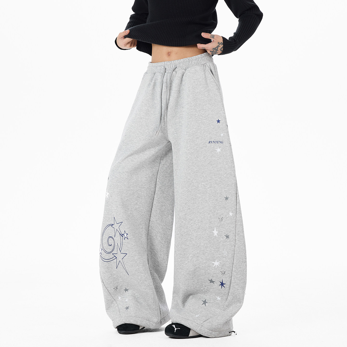 现货A412-DM562-特P46-限价88-星星印花弯刀廓形卫裤，男装休闲裤，电商A412