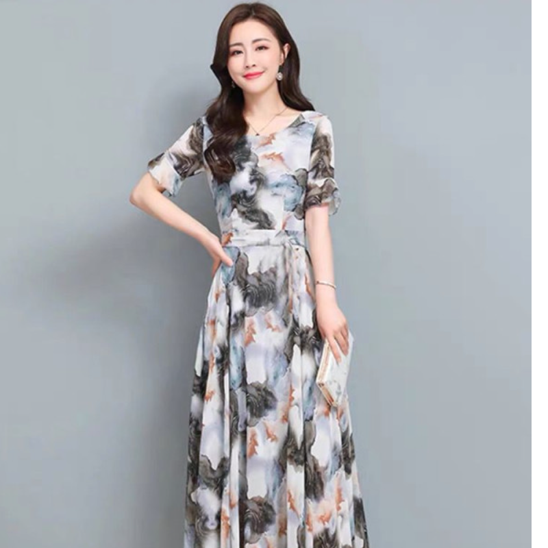 碎花连衣裙女夏2026新款收腰时尚大摆长款显瘦妈妈装大码长裙帽子