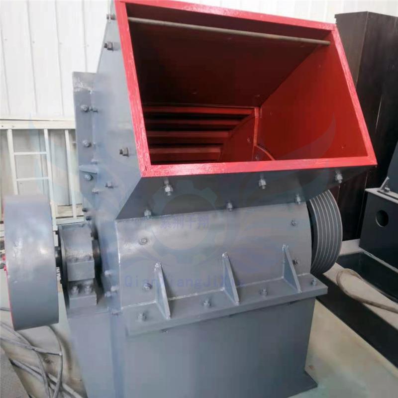 定制款水泥块砖头粉碎小锤破石机 建筑垃圾处理生产设备打砂机械