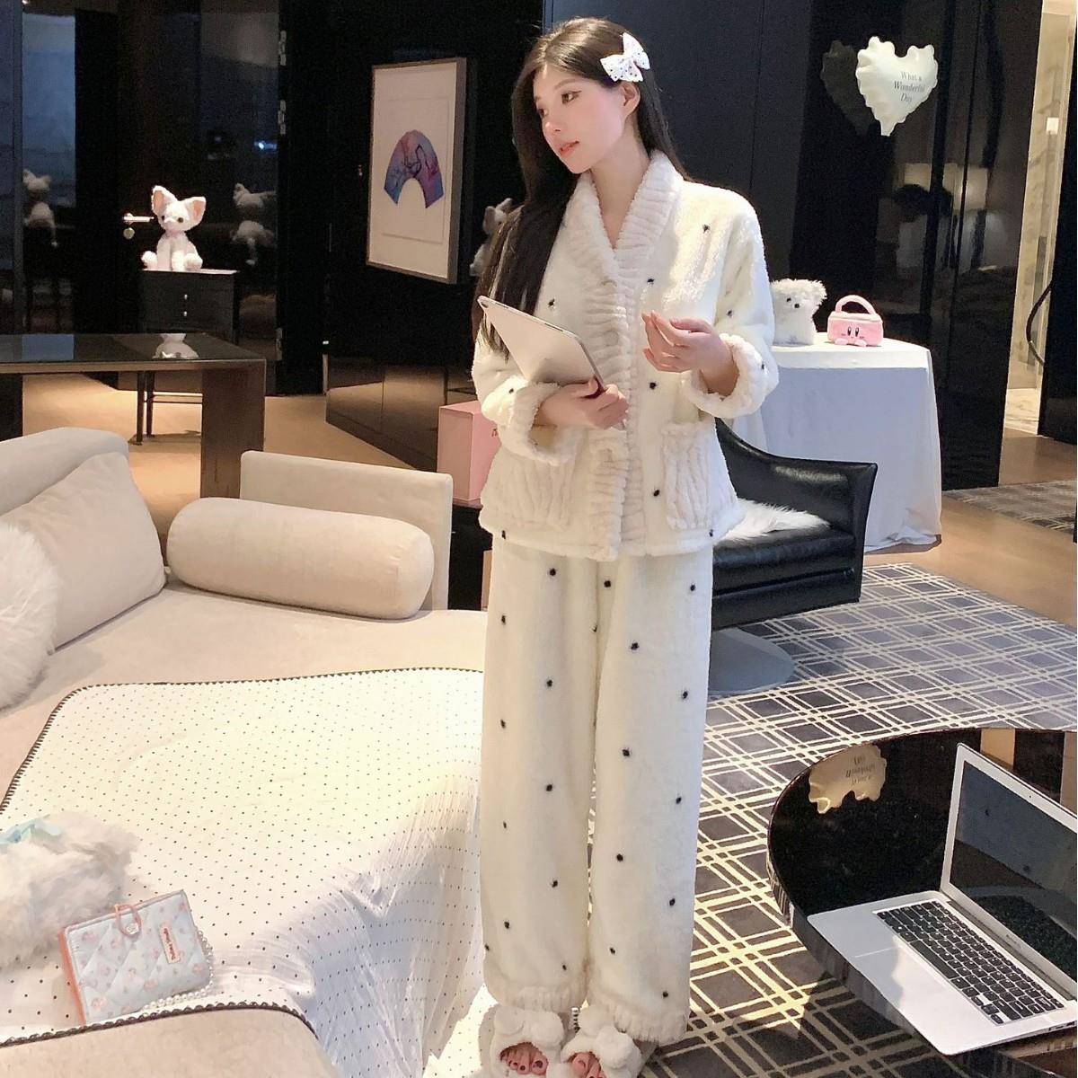 2025新款睡衣女小香风珊瑚绒秋冬季加厚保暖软糯法兰绒套装家居服