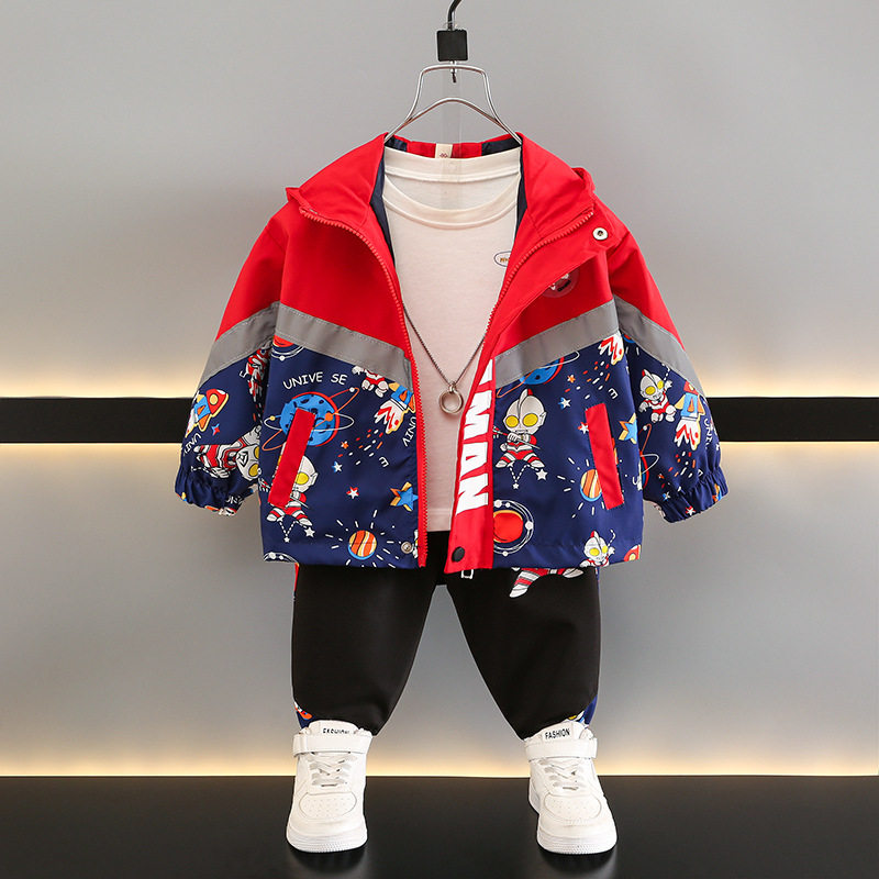 品牌专柜奥特曼男童外套春秋款2025新款痞帅炸街风衣儿童冲锋衣潮