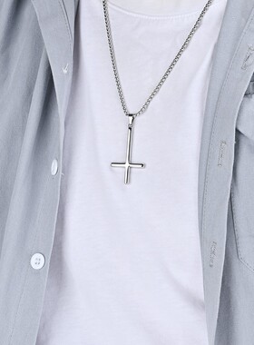 倒逆十字架我在惊悚游戏里封神