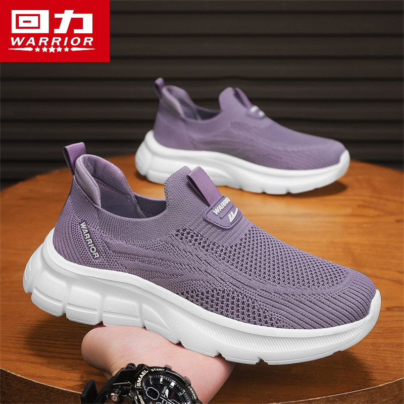 回力闪穿老人鞋轻便妈妈鞋2025秋冬新款软底缓震轻便中老年健步鞋
