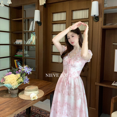NIEVE  奈芙-V领蕾丝花边气质排扣晕染短袖连衣裙(不含包包)8681
