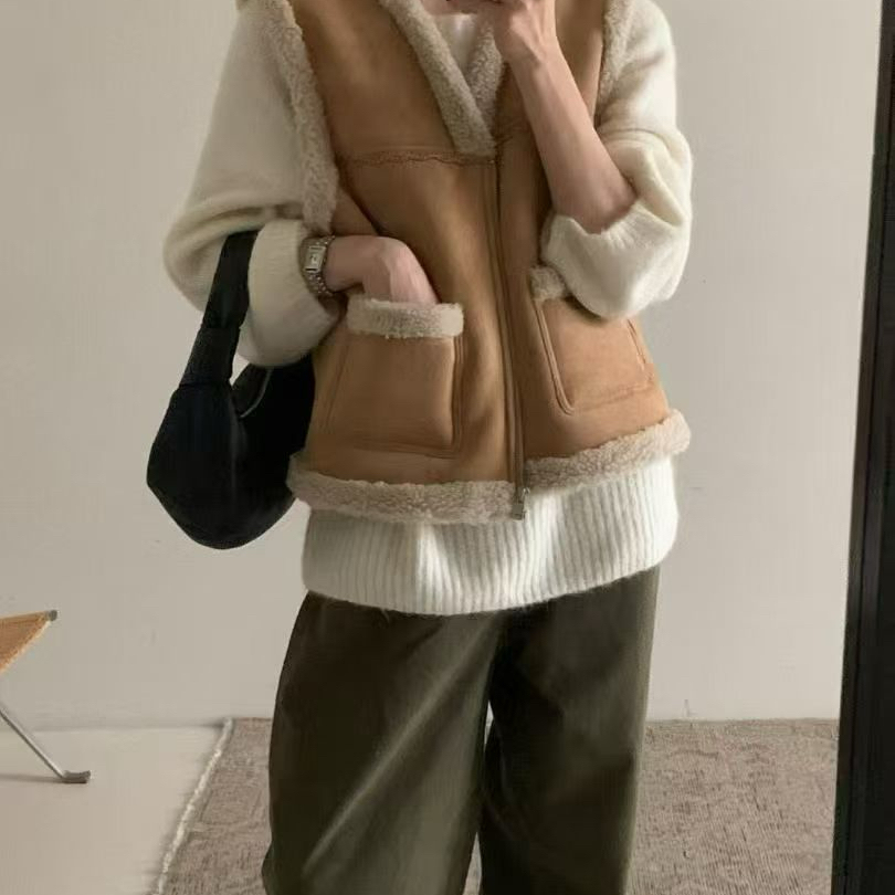 HEY BELLA-镂空花边拼接仿羊羔毛复古慵懒随性宽松百搭马甲E6655