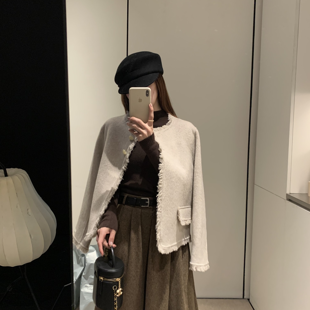 铁-设计小香短款拉毛边边巨氛围羊毛外套(含70绵羊毛)102715BB