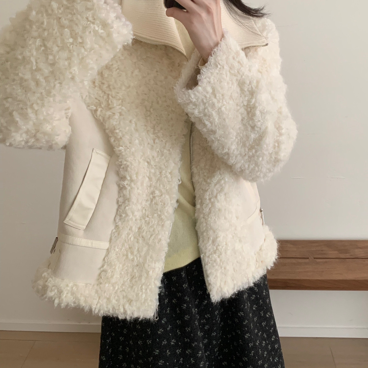 MUUTIS牧缇-冬上新韩系简约翻领宽松口袋仿皮毛一体短外套tp88809